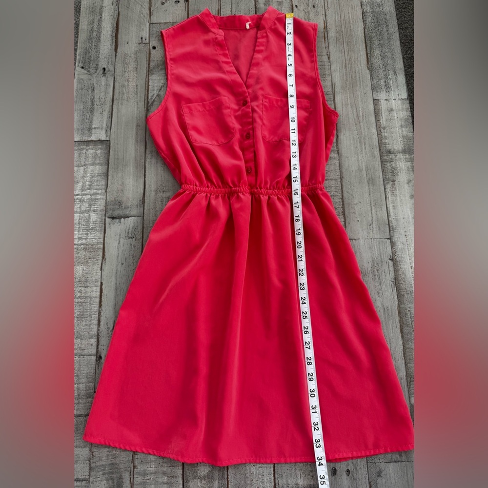 Elegant Coral Button Down Sleeveless Dress - Picture 5 of 8